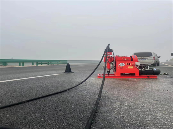 咸安马路路基路面开裂下沉注浆加固灌浆